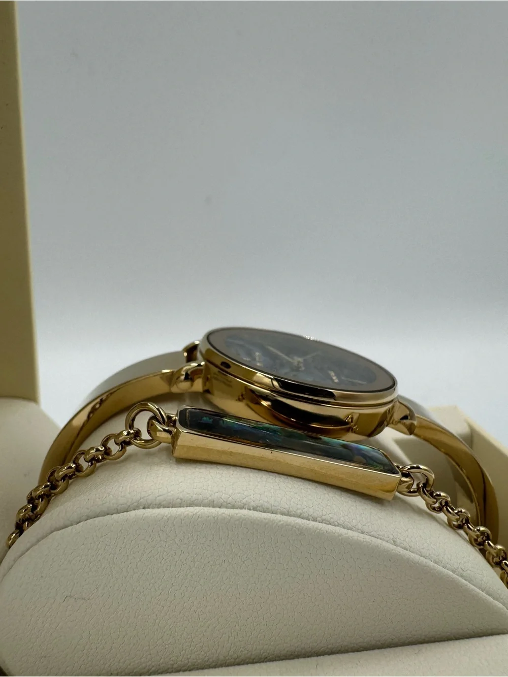 Anne Klein stunning gold